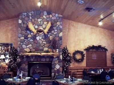 Pine Peaks Lodge & Suites Cross Lake Interno foto