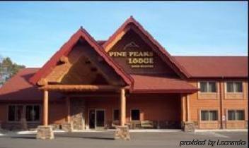 Pine Peaks Lodge And Suites Cross Lake Esterno foto