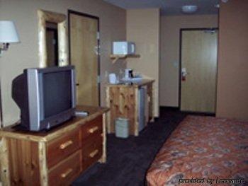 Pine Peaks Lodge & Suites Cross Lake Esterno foto