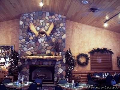 Pine Peaks Lodge & Suites Cross Lake Interno foto